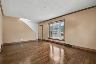 662 Bent St, Elgin, IL 60120 - Photo 3
