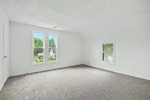 662 Bent St, Elgin, IL 60120 - Photo 13