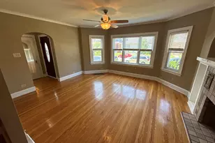 5327 W Wolfram St, Chicago, IL 60641 - Photo 5