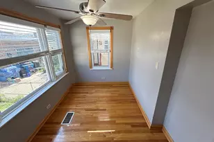 5327 W Wolfram St, Chicago, IL 60641 - Photo 21