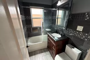 5327 W Wolfram St, Chicago, IL 60641 - Photo 9