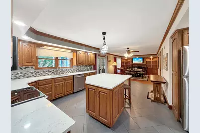 2094 Running Deer Lane, Freeport, IL 61032 - Photo 15