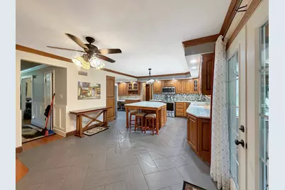 2094 Running Deer Lane, Freeport, IL 61032 - Photo 13