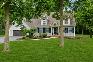 2094 Running Deer Ln, Freeport, IL 61032 - Photo 1