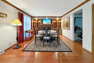 2094 Running Deer Ln, Freeport, IL 61032 - Photo 9