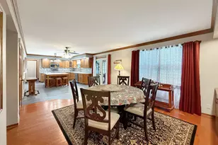 2094 Running Deer Ln, Freeport, IL 61032 - Photo 11