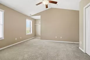 1818 Glenbridge Rd, Bloomington, IL 61704 - Photo 15