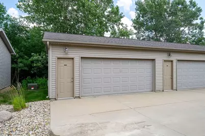 1818 Glenbridge Road, Bloomington, IL 61704 - Photo 11