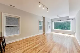 4753 N Beacon St, Chicago, IL 60640 - Photo 5