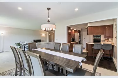 2812 E Bel Aire Drive #303, Arlington Heights, IL 60004 - Photo 7