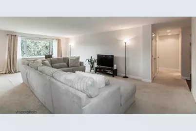 2812 E Bel Aire Drive #303, Arlington Heights, IL 60004 - Photo 5