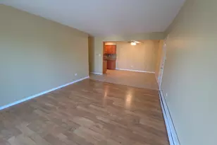 1665 Coach Dr, Naperville, IL 60565 - Photo 5