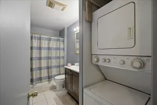 3859 N Whipple St, Chicago, IL 60618 - Photo 9