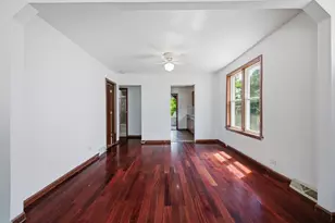 1375 Whitcomb Ave, Des Plaines, IL 60018 - Photo 5