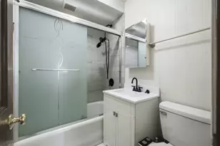 1375 Whitcomb Ave, Des Plaines, IL 60018 - Photo 11