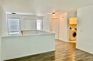 2375 Stoughton Cir, Aurora, IL 60502 - Photo 7