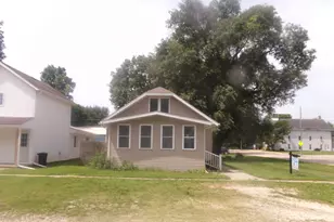 215 1st Ave, Lyndon, IL 61261 - Photo 5
