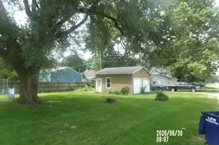 215 1st Ave, Lyndon, IL 61261 - Photo 3