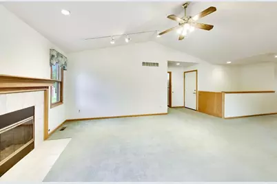 231 Clover Chase Circle, Woodstock, IL 60098 - Photo 3