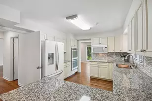985 Coventry Ln, Highland Park, IL 60035 - Photo 17