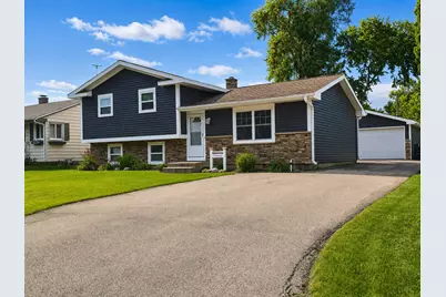 25640 W Wacker Drive, Lake Villa, IL 60046 - Photo 1