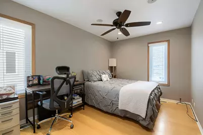 4647 N Kenmore Avenue #B, Chicago, IL 60640 - Photo 15