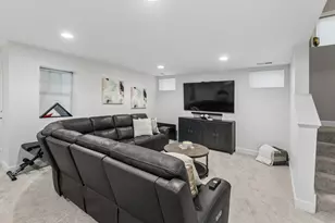 5652 N Lockwood Ave, Chicago, IL 60646 - Photo 21