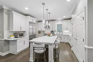 5652 N Lockwood Ave, Chicago, IL 60646 - Photo 7