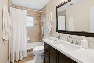 5652 N Lockwood Ave, Chicago, IL 60646 - Photo 17