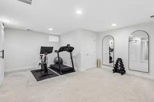 5652 N Lockwood Ave, Chicago, IL 60646 - Photo 23