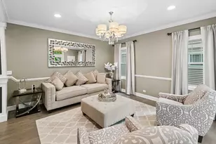 5652 N Lockwood Ave, Chicago, IL 60646 - Photo 3