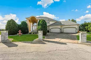 5 Delphi Ct, Tinley Park, IL 60477 - Photo 1
