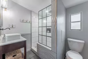 106 8th Ave, Bartlett, IL 60103 - Photo 7
