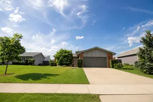 2212 Susanna Way, Crest Hill, IL 60403 - Photo 3