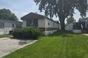 190 Carriage Ln, Sauk Village, IL 60411 - Photo 1
