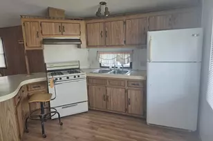 190 Carriage Ln, Sauk Village, IL 60411 - Photo 9