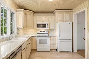 807 S Sheridan Dr, Bartlett, IL 60103 - Photo 9