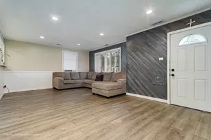 347 Minocqua St, Park Forest, IL 60466 - Photo 7