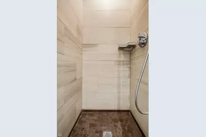 340 W Diversey Parkway #2817, Chicago, IL 60657 - Photo 19
