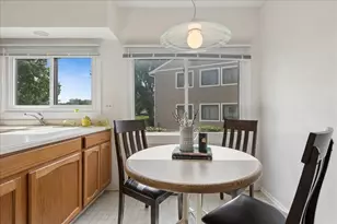 172 Morningside Ln, Buffalo Grove, IL 60089 - Photo 5