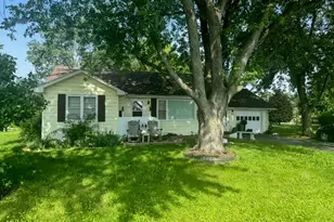 3707 N Fairview Ave, Johnsburg, IL 60051 - Photo 1