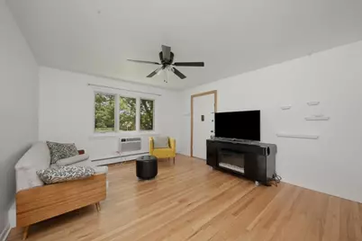 1725 Howard Avenue W #201, Des Plaines, IL 60018 - Photo 9