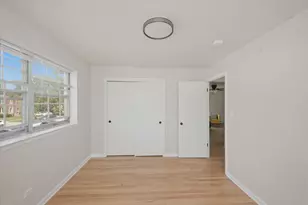 1725 Howard Ave W, Des Plaines, IL 60018 - Photo 5