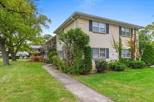 1725 Howard Ave W, Des Plaines, IL 60018 - Photo 1
