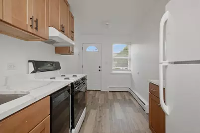 1725 Howard Avenue W #201, Des Plaines, IL 60018 - Photo 3