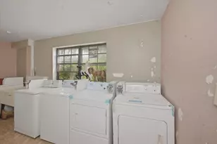 1725 Howard Ave W, Des Plaines, IL 60018 - Photo 11