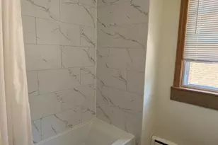 9559 S Yates Blvd, Chicago, IL 60617 - Photo 5
