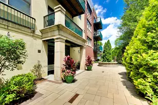 1107 Greenleaf Ave, Wilmette, IL 60091 - Photo 3