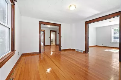 710 W Jefferson Street, Bloomington, IL 61701 - Photo 7