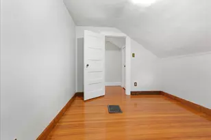 710 W Jefferson St, Bloomington, IL 61701 - Photo 27